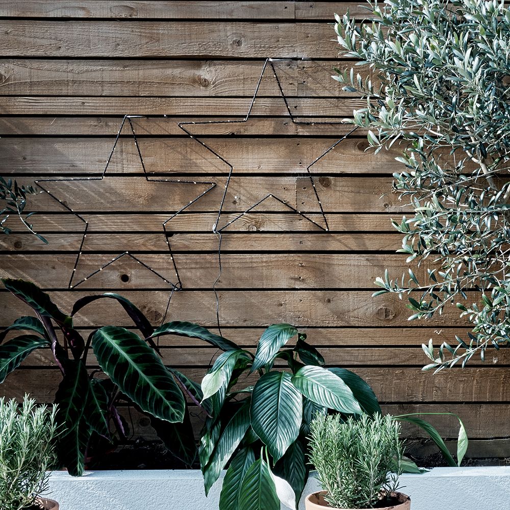 IP44 Small Black Outdoor Warm White Star Light