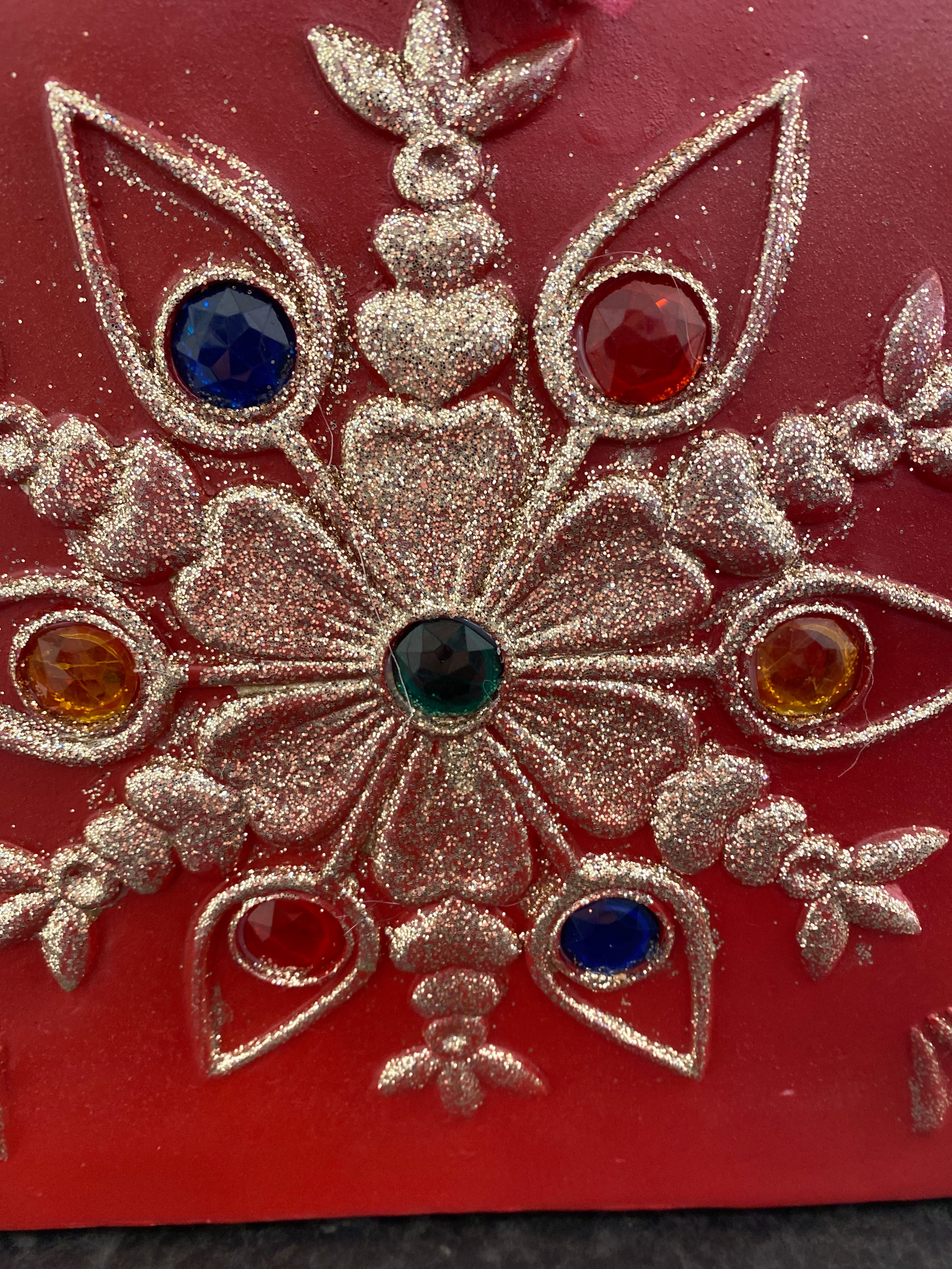 Large resin musical Christmas Present