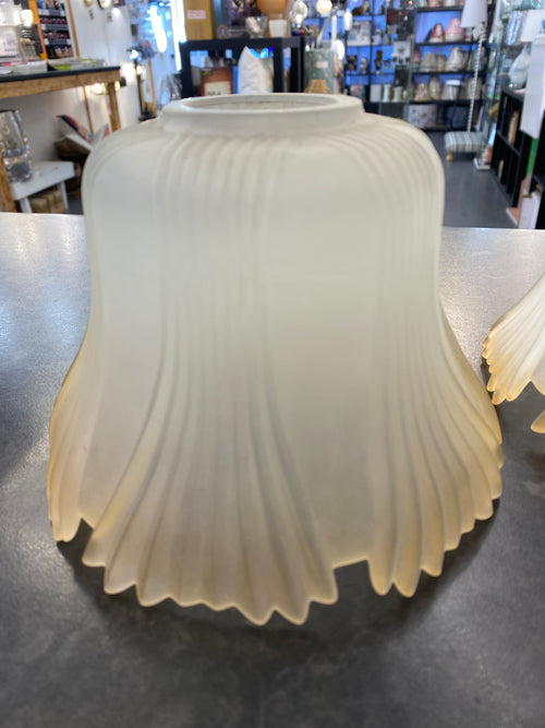 (31) Unknown Fitting - Floral Style Shade for ES lampholder