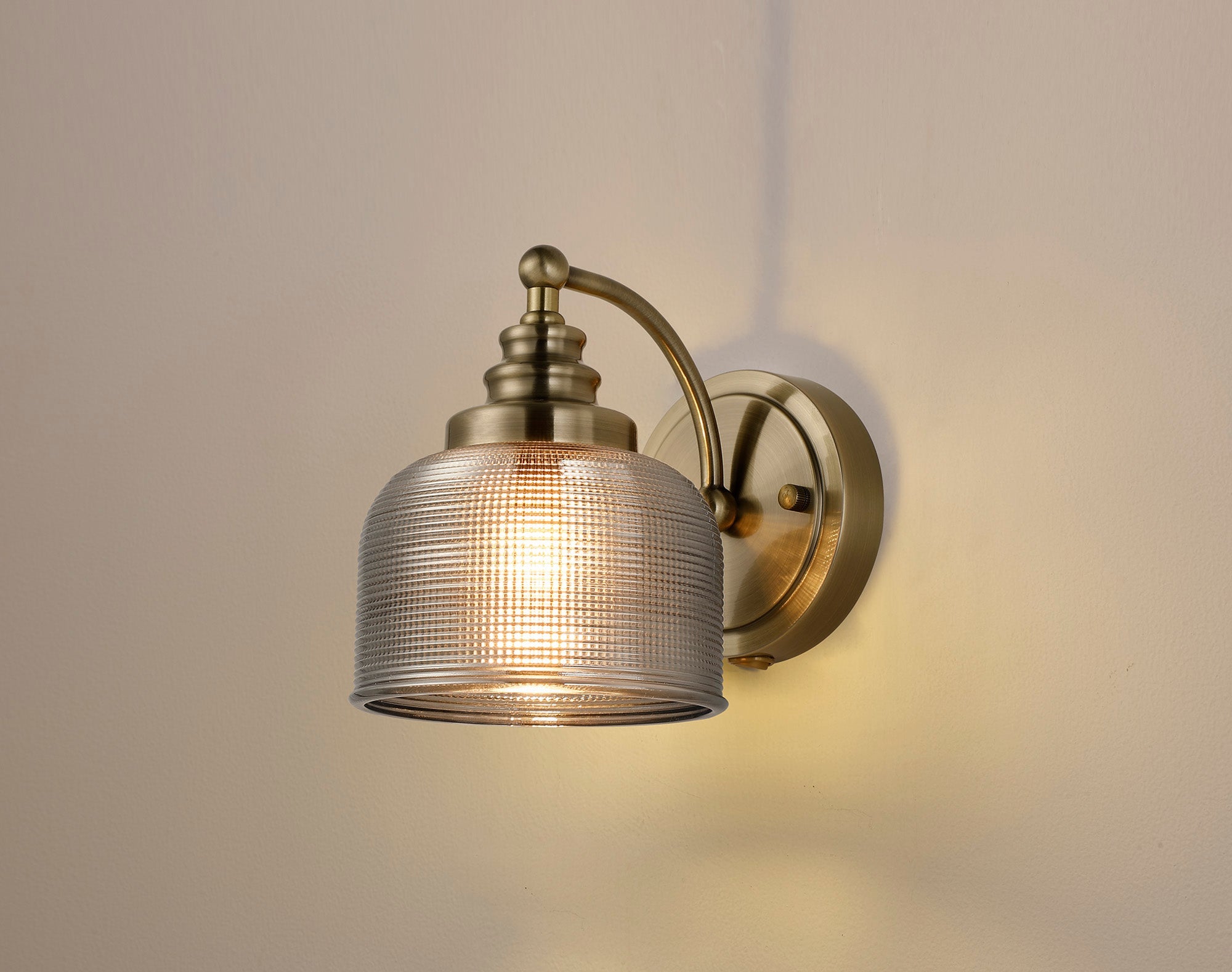 Luminosity Designs - Antique Brass Sledmere Single Wall Light, Switched, 1 x E27, Glass Shade - Luminosity Designs Ltd