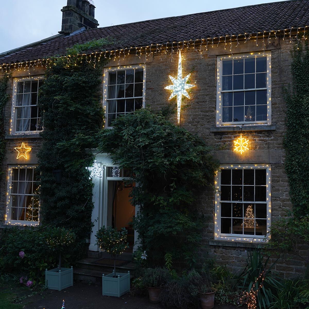 Connect Pro - ConnectPro® 2m Aluminium Outdoor Christmas North Star - Luminosity Designs Ltd