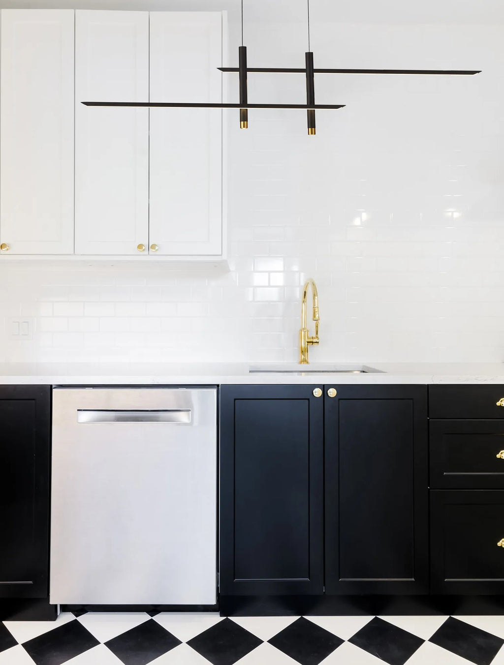Mantra - Esparta Linear Bar Pendant, 50W LED, 3000K, 2100lm - Luminosity Designs Ltd