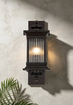 Fuller Traditional Wall Lamp, 1 x E27, IP54, Oil Rubbed Brass (Bronze) /Lined Glass