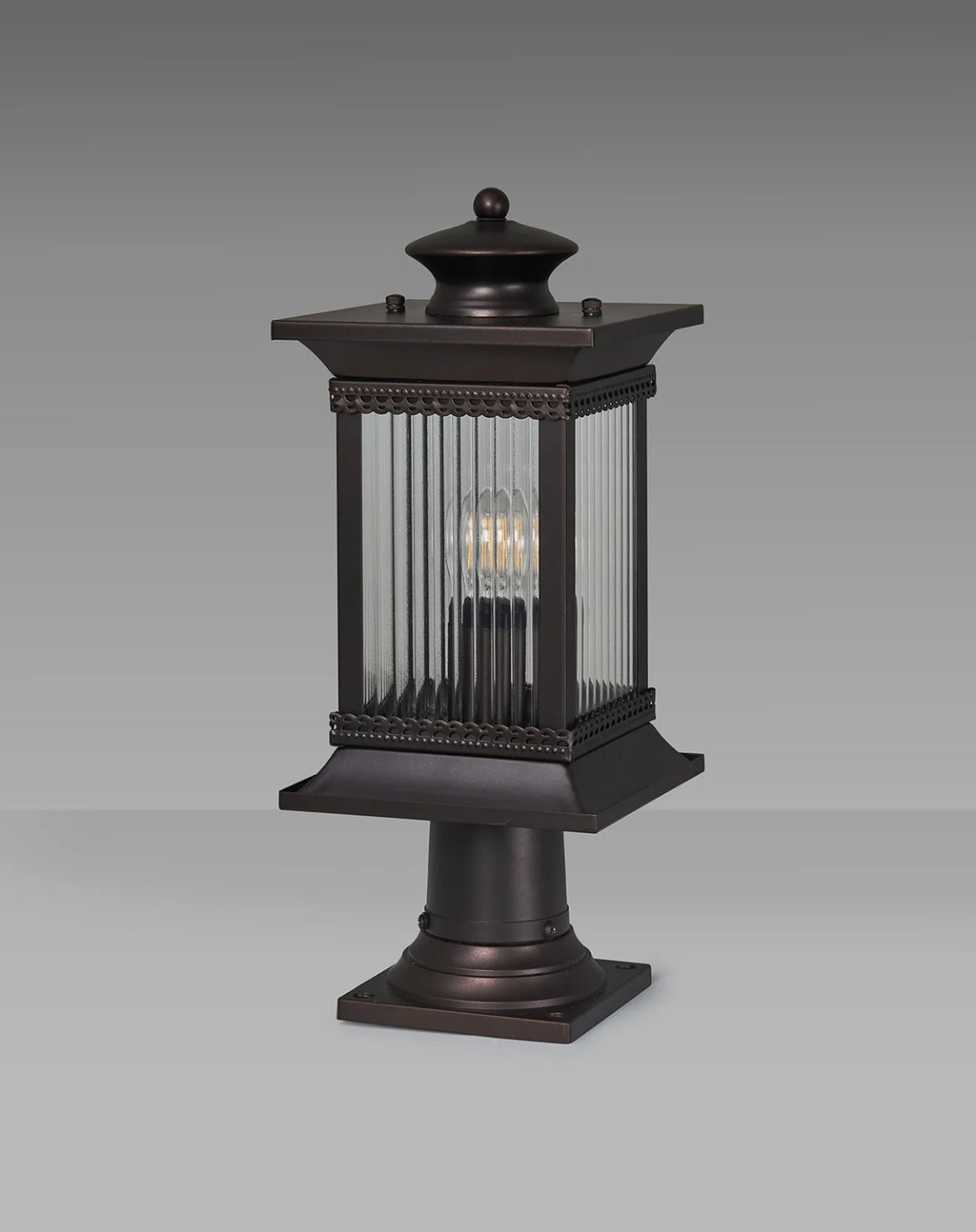 Fuller Traditional Pedestal / Post Lamp, 1 x E27, IP54, Oil Rubbed Brass (Bronze) /Lined Glass