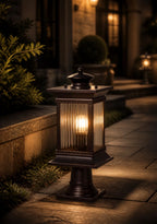 Fuller Traditional Pedestal / Post Lamp, 1 x E27, IP54, Oil Rubbed Brass (Bronze) /Lined Glass