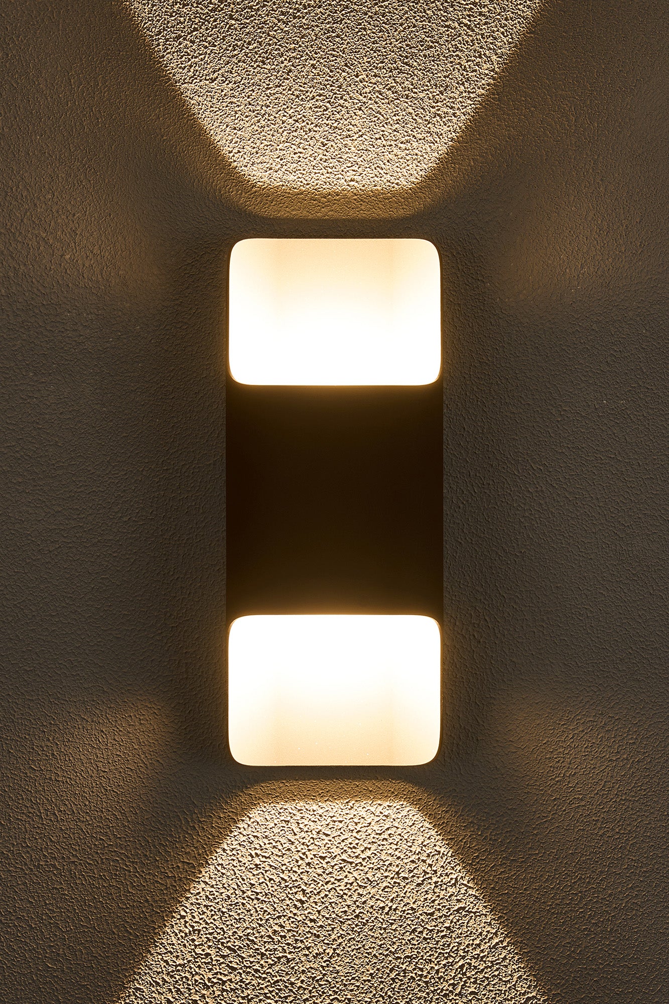 Zane Wall Lamp With 125 x 305mm Even Open Curve Shade, 2 x 6.5W LED, 3000K, 900lm, IP65