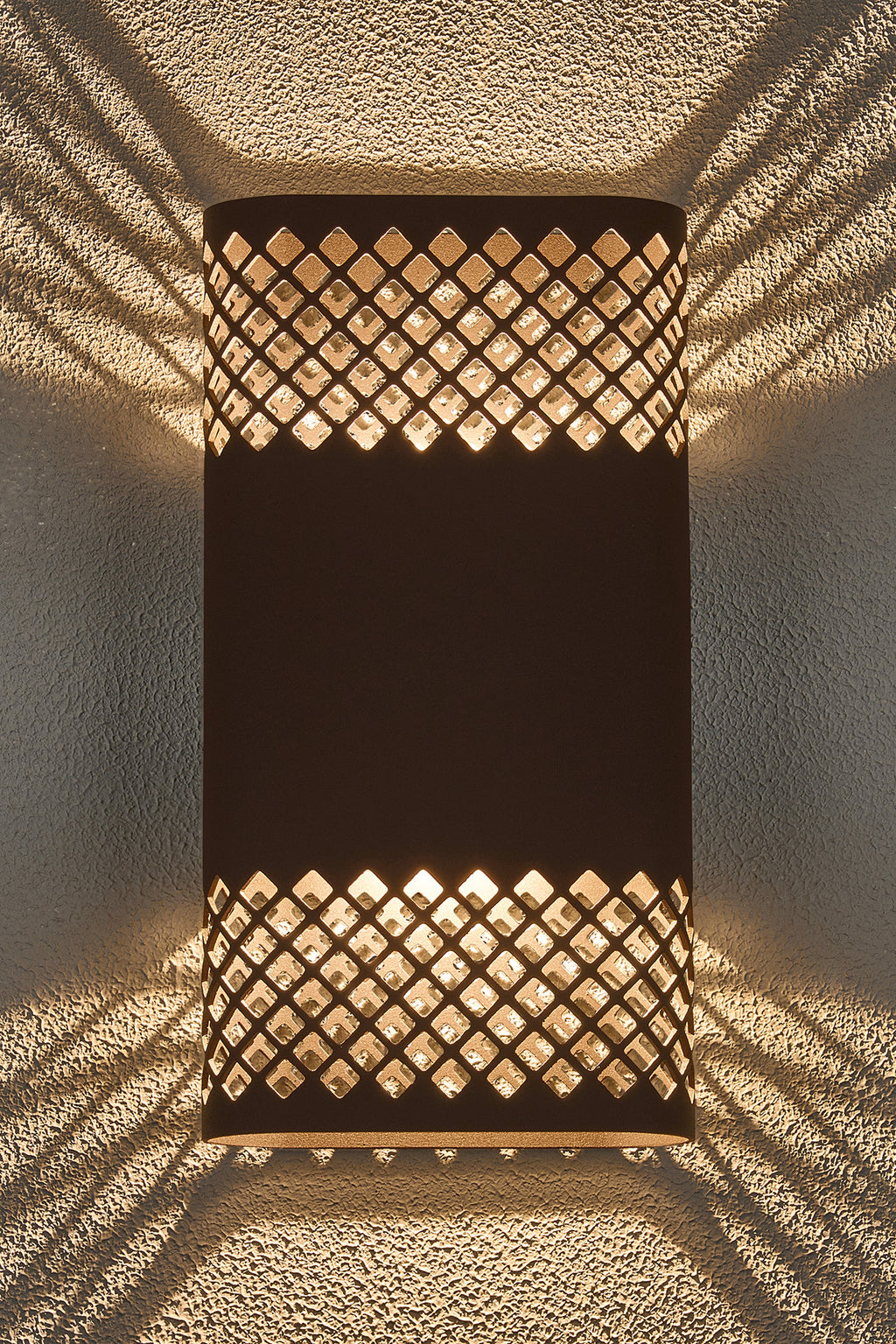 Zane Wall Lamp With 160 x 305mm Mesh Diamond Pattern Shade, 2 x 6.5W LED, 3000K, 900lm, IP6