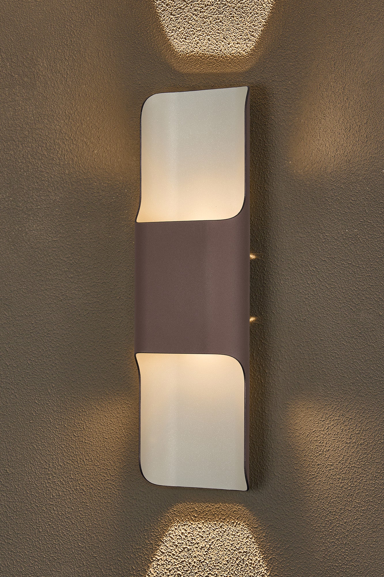 Zane Wall Lamp With 125 x 403mm Even Open Curve Shade, 2 x 6.5W LED, 3000K, 900lm, IP65