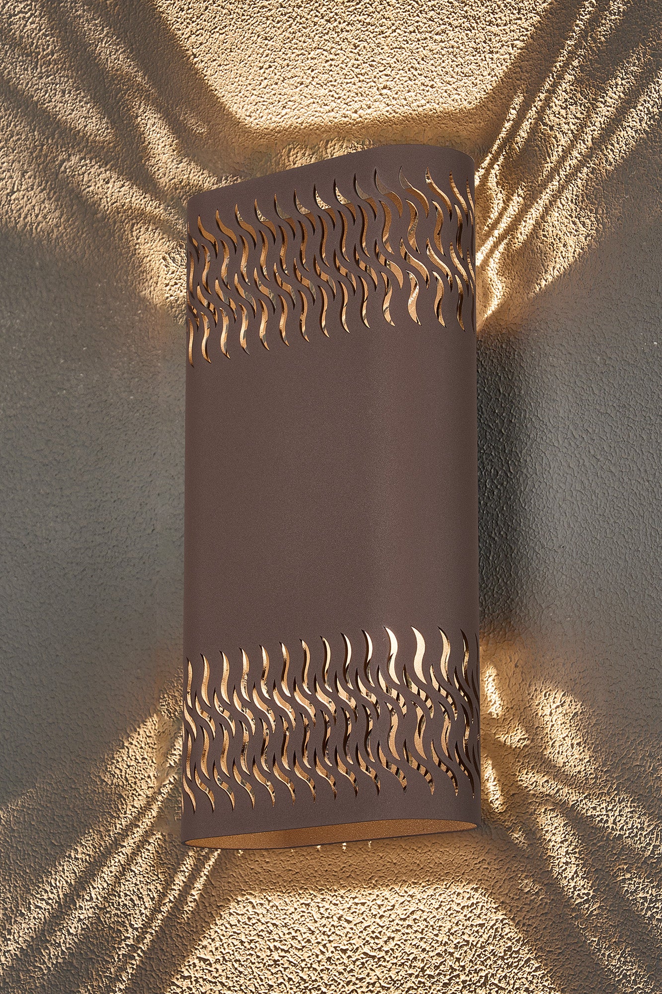 Zane Wall Lamp With 160 x 305mm Mesh Waves Pattern Shade, 2 x 6.5W LED, 3000K, 900lm, IP65