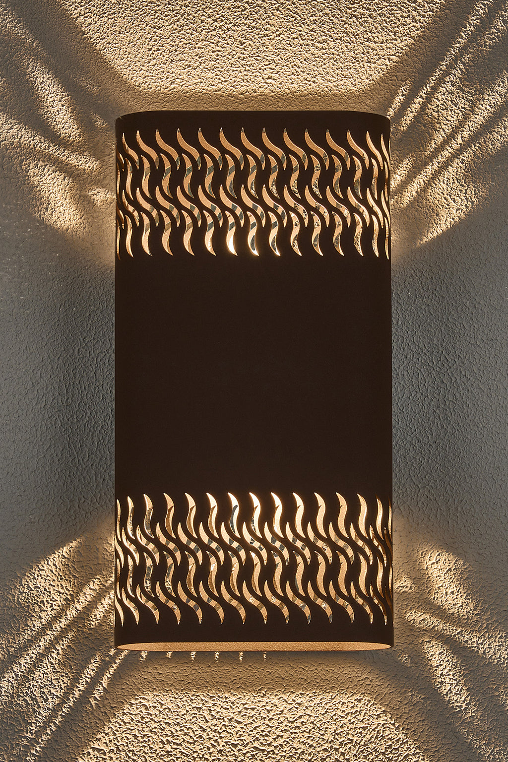 Zane Wall Lamp With 160 x 305mm Mesh Waves Pattern Shade, 2 x 6.5W LED, 3000K, 900lm, IP65