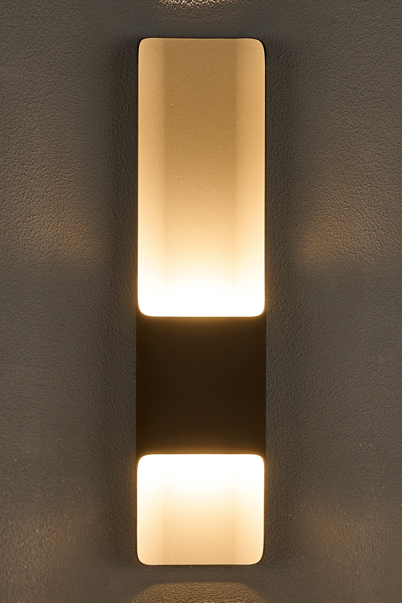 Zane Wall Lamp With 125 x 508mm Offset Open Curve Shade, 2 x 6.5W LED, 3000K, 900lm, IP65