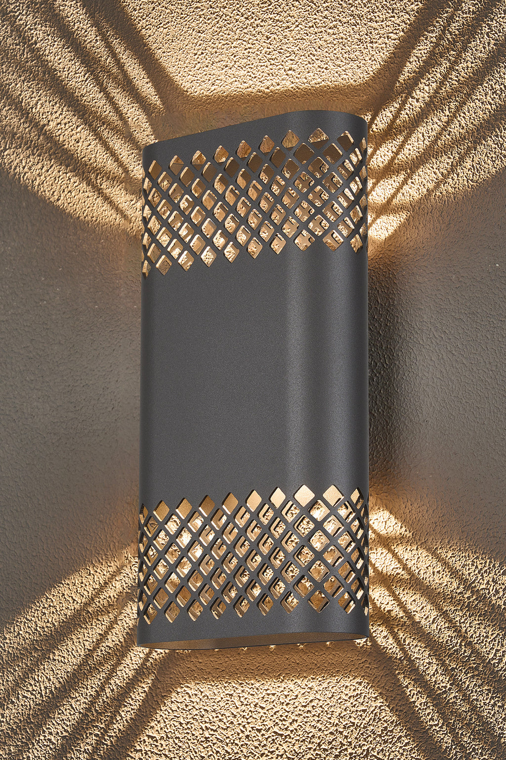 Zane Wall Lamp With 160 x 305mm Mesh Diamond Pattern Shade, 2 x 6.5W LED, 3000K, 900lm, IP6