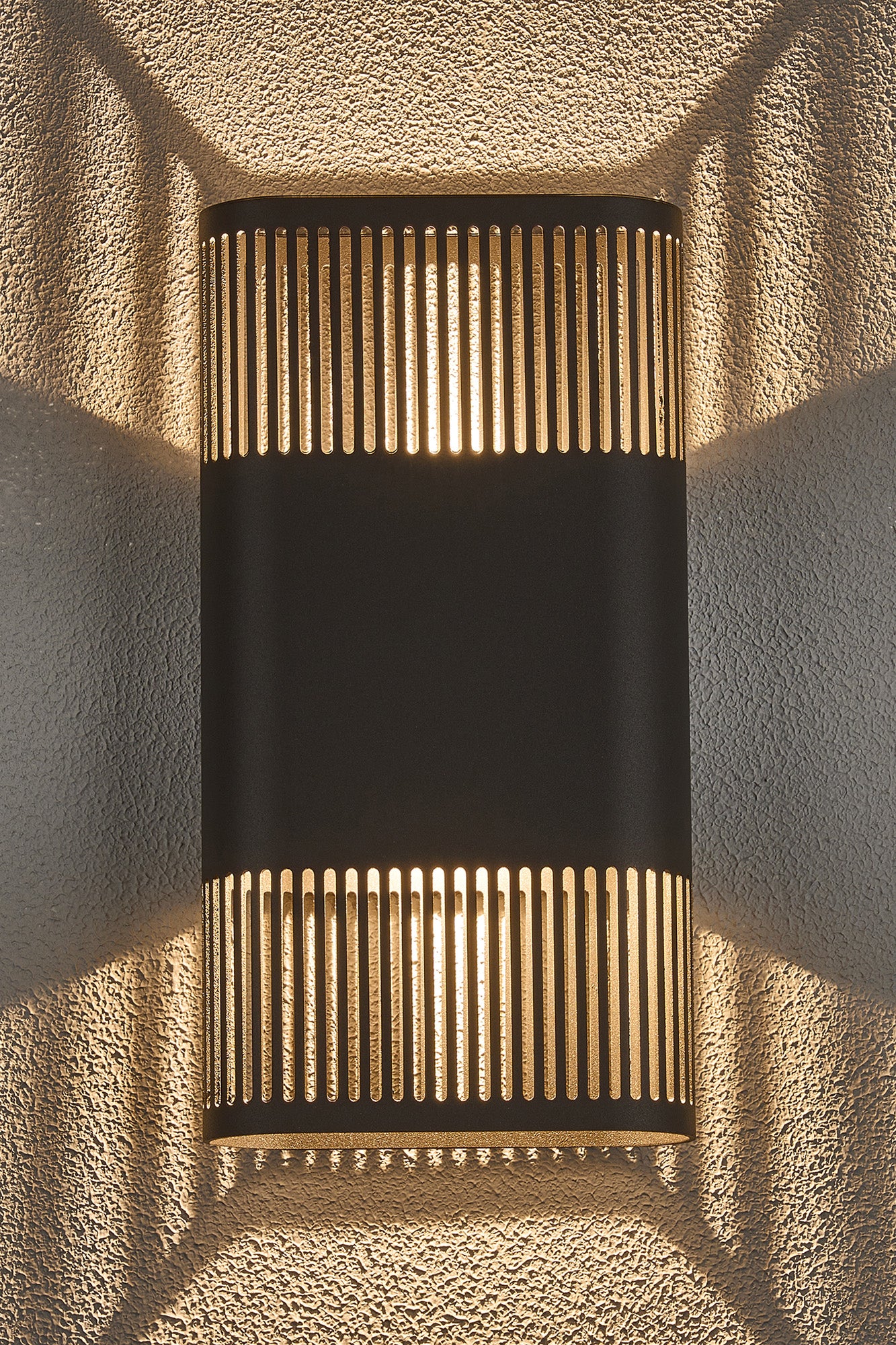 Zane Wall Lamp With 160 x 305mm Mesh Line Pattern Shade, 2 x 6.5W LED, 3000K, 900lm, IP6