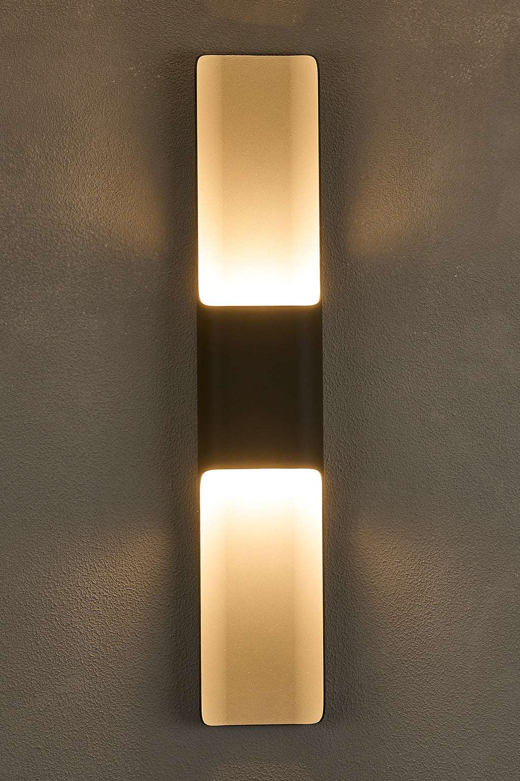 Zane Wall Lamp With 125 x 670mm Even Open Curve Shade, 2 x 6.5W LED, 3000K, 900lm, IP65