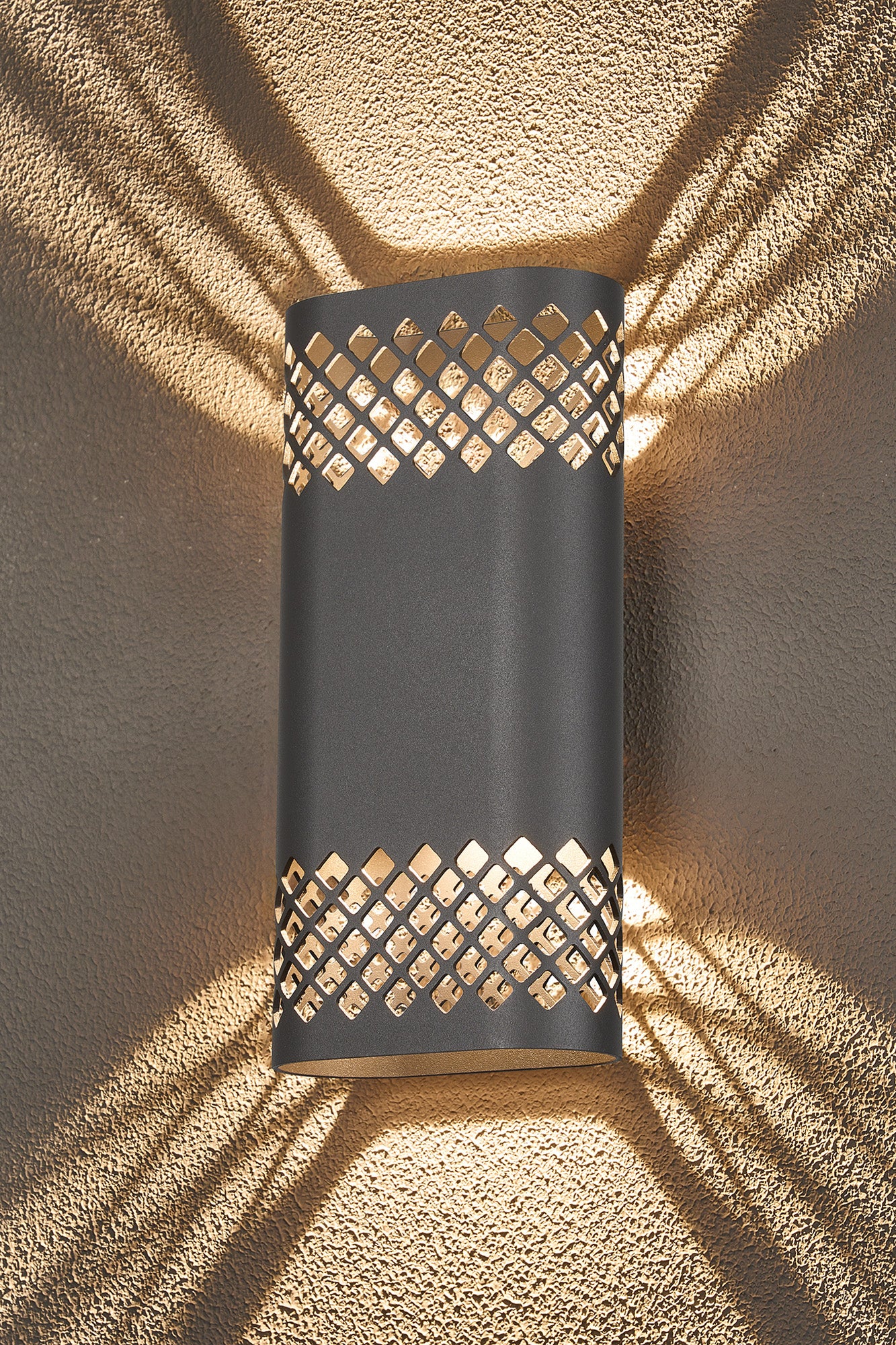 Zane Wall Lamp With 125 x 260mm Mesh Diamond Pattern Shade, 2 x 6.5W LED, 3000K, 900lm, IP65