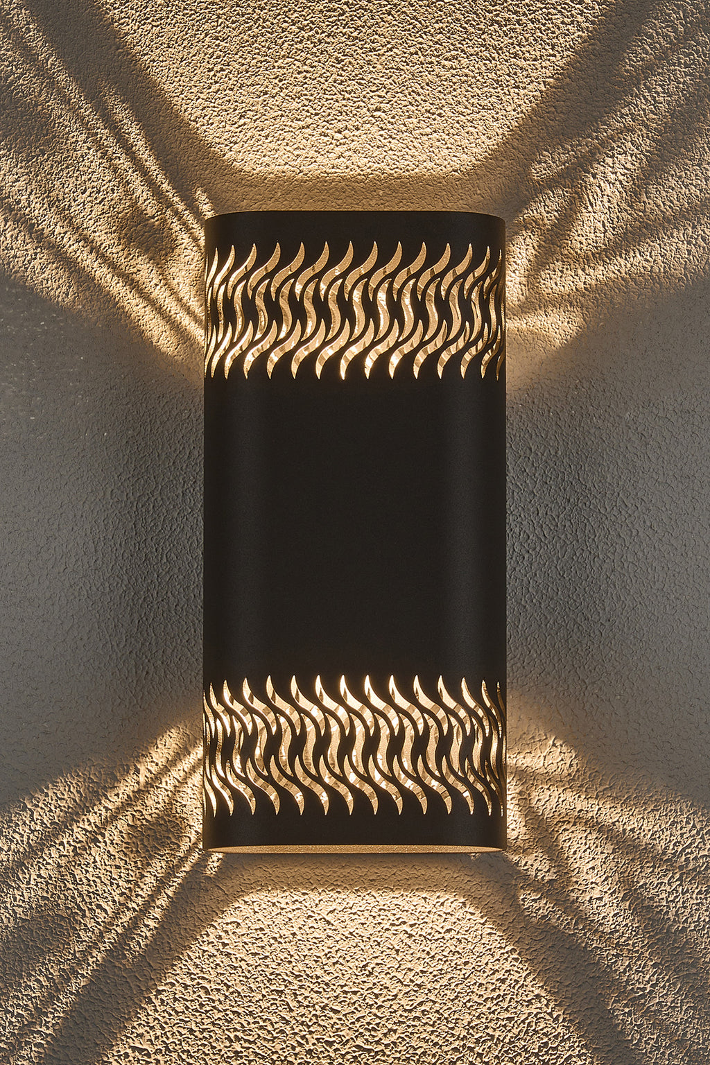 Zane Wall Lamp With 125 x 260mm Mesh Waves Pattern Shade, 2 x 6.5W LED, 3000K, 900lm, IP65