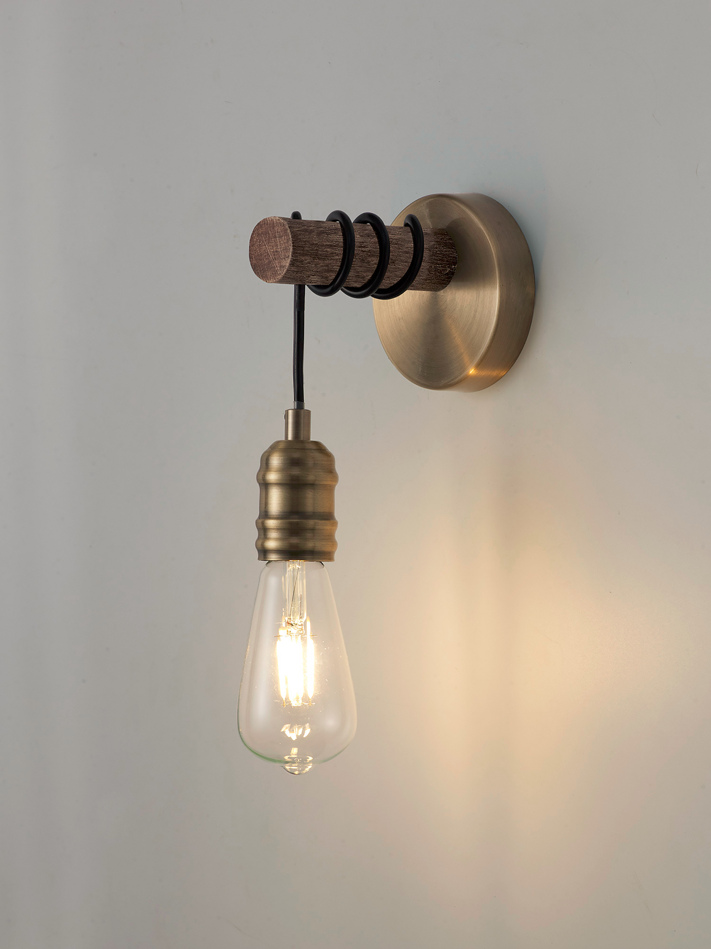 Hamlet Rustic Wall Light