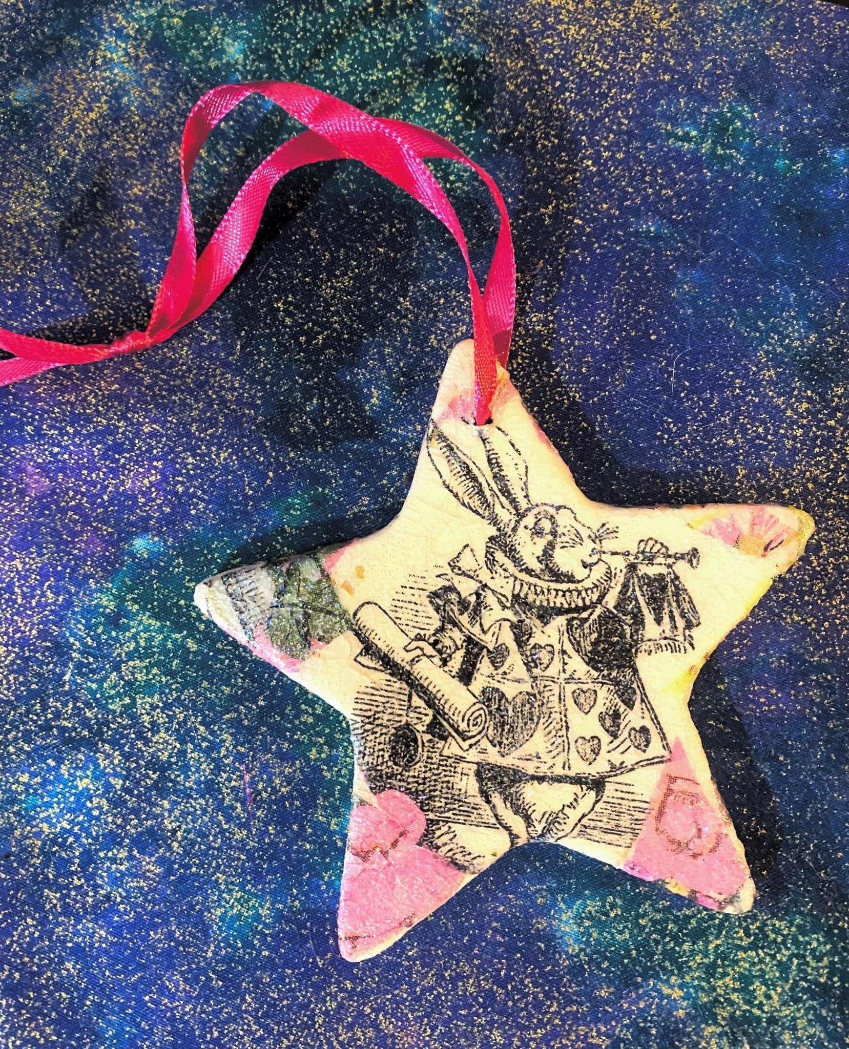 Luminosity Designs - Alice In Wonderland Vintage Style Ceramic Decoration - Luminosity Designs Ltd