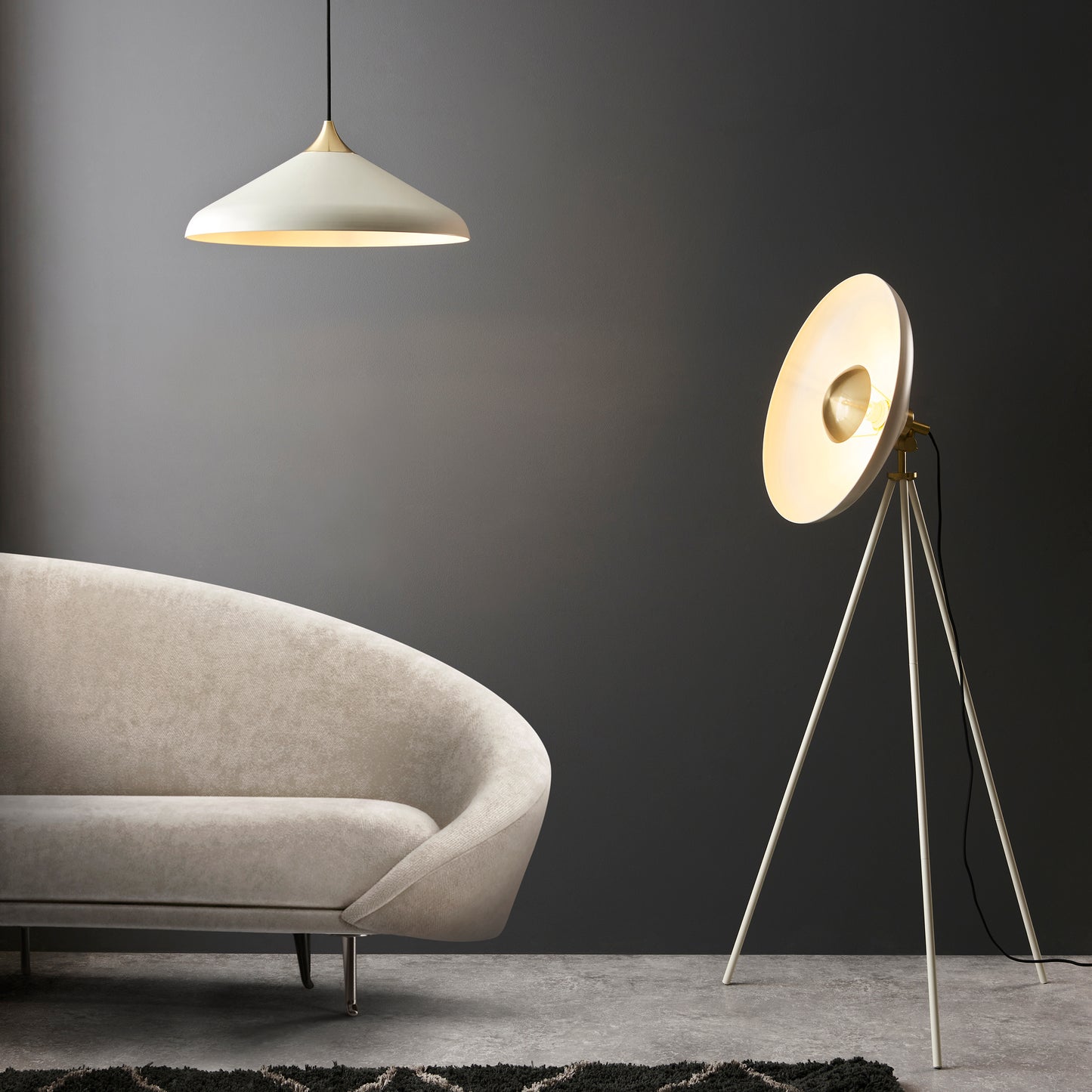 Studio Tripod Floor Lamp