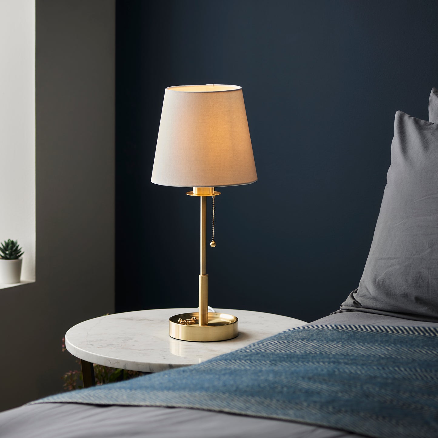 Savoy Classic Table Lamp