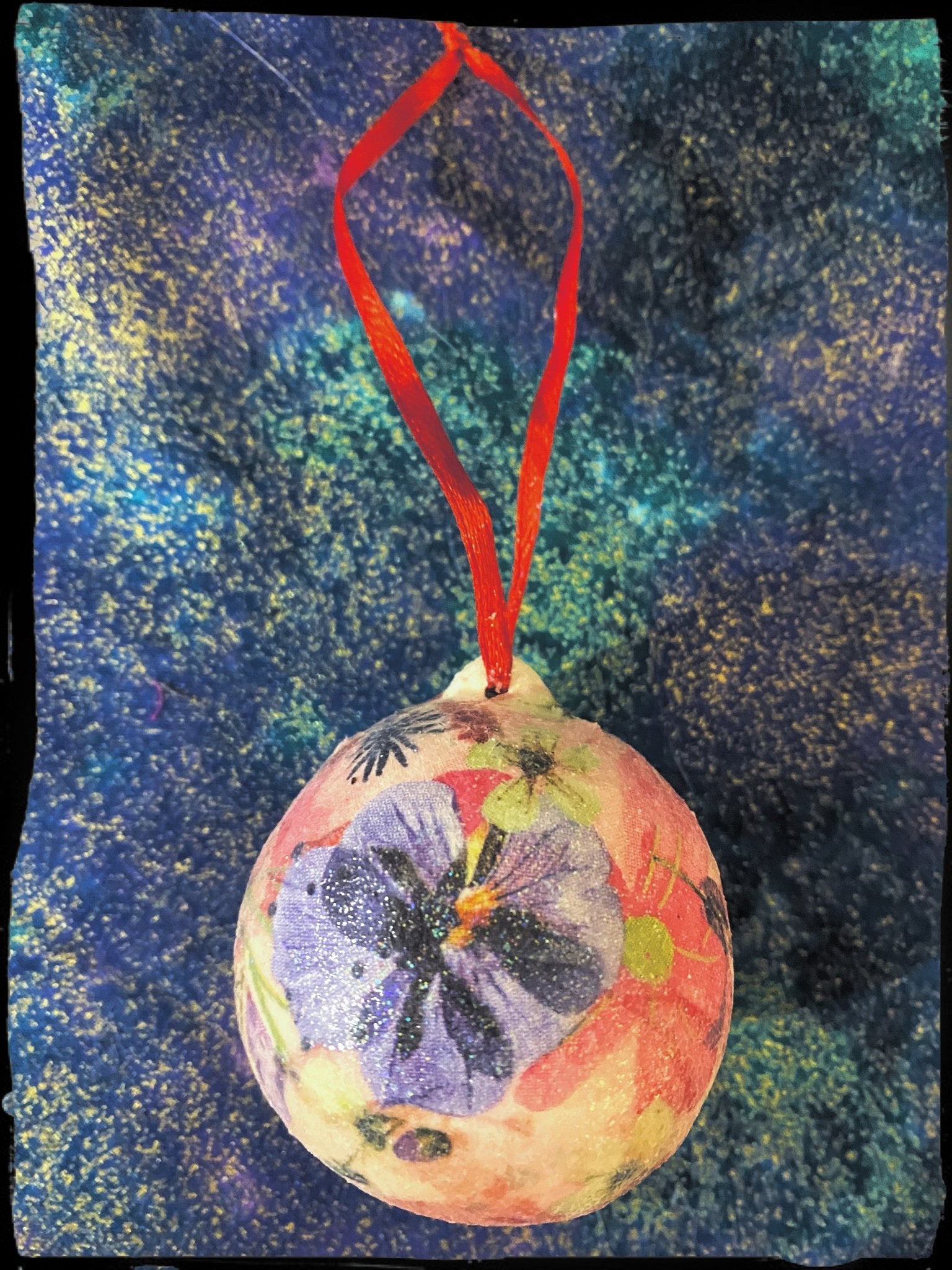 Luminosity Designs - Floral Vintage Style Ceramic Tree Decoration - Luminosity Designs Ltd