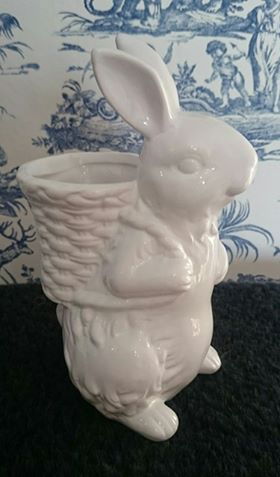 Luminosity Designs - White Glazed Bunny Rabbit with Basket - Luminosity Designs Ltd